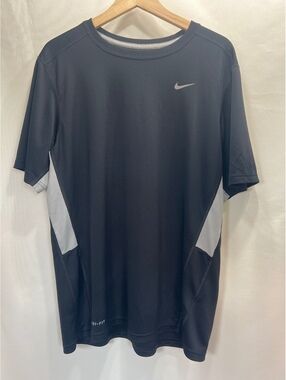 Nike Dri-FIT Athletic Shirt Men's Large